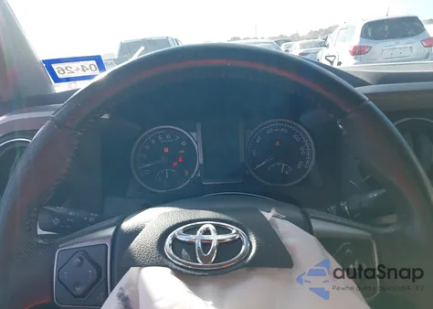 2020 Toyota Tacoma Sr5 z USA, uszkodzony, nr VIN 5TFAX5GN5LX180117